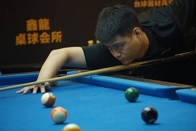 事业贡献更 事业贡献更