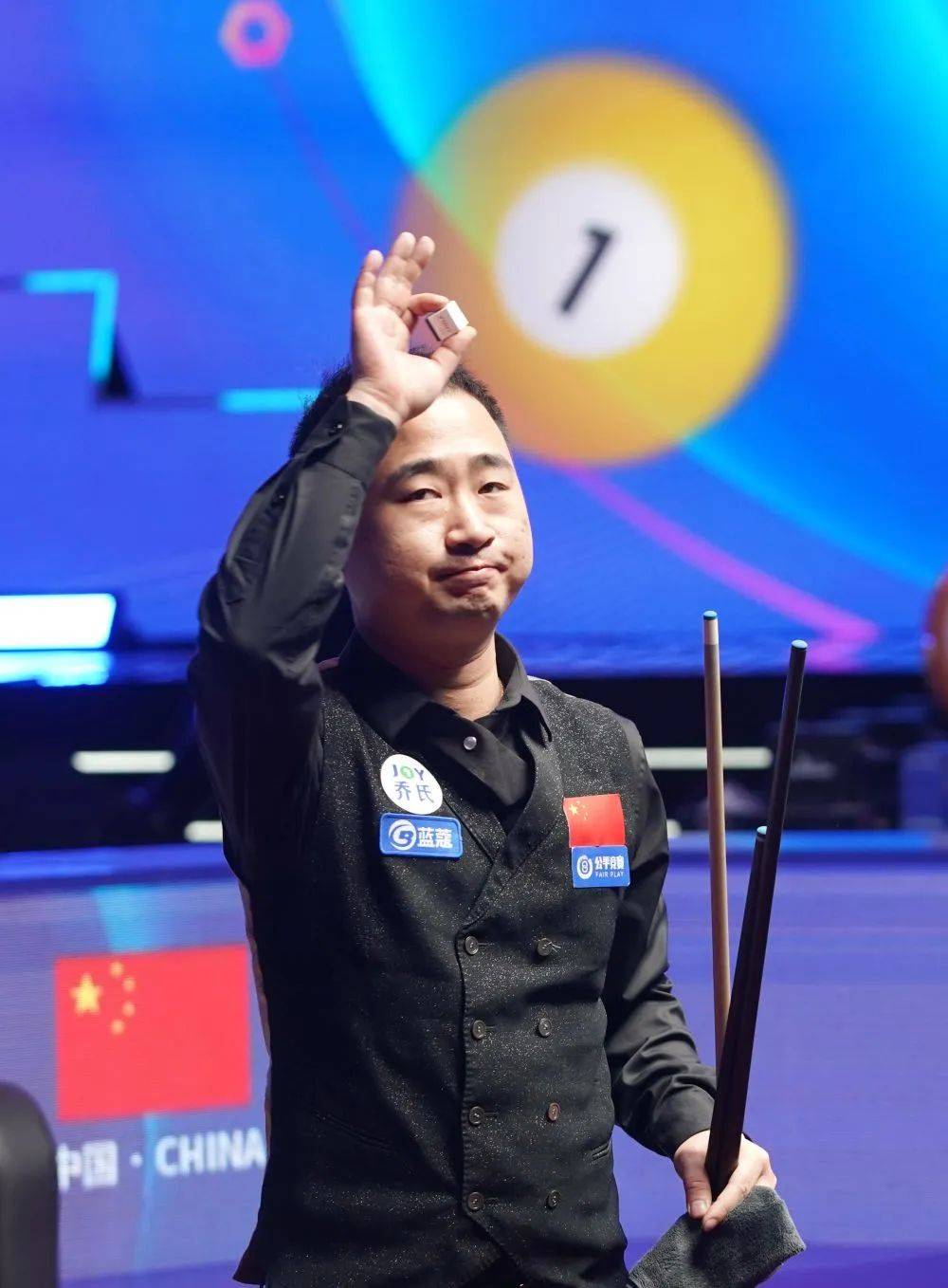 话题背后的 话题背后的