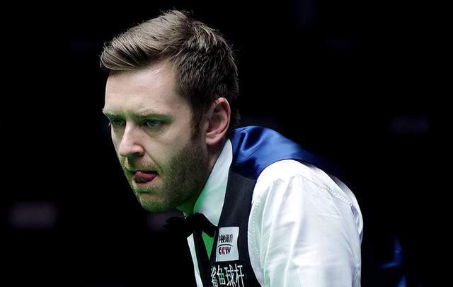 一名年轻球 一名年轻球